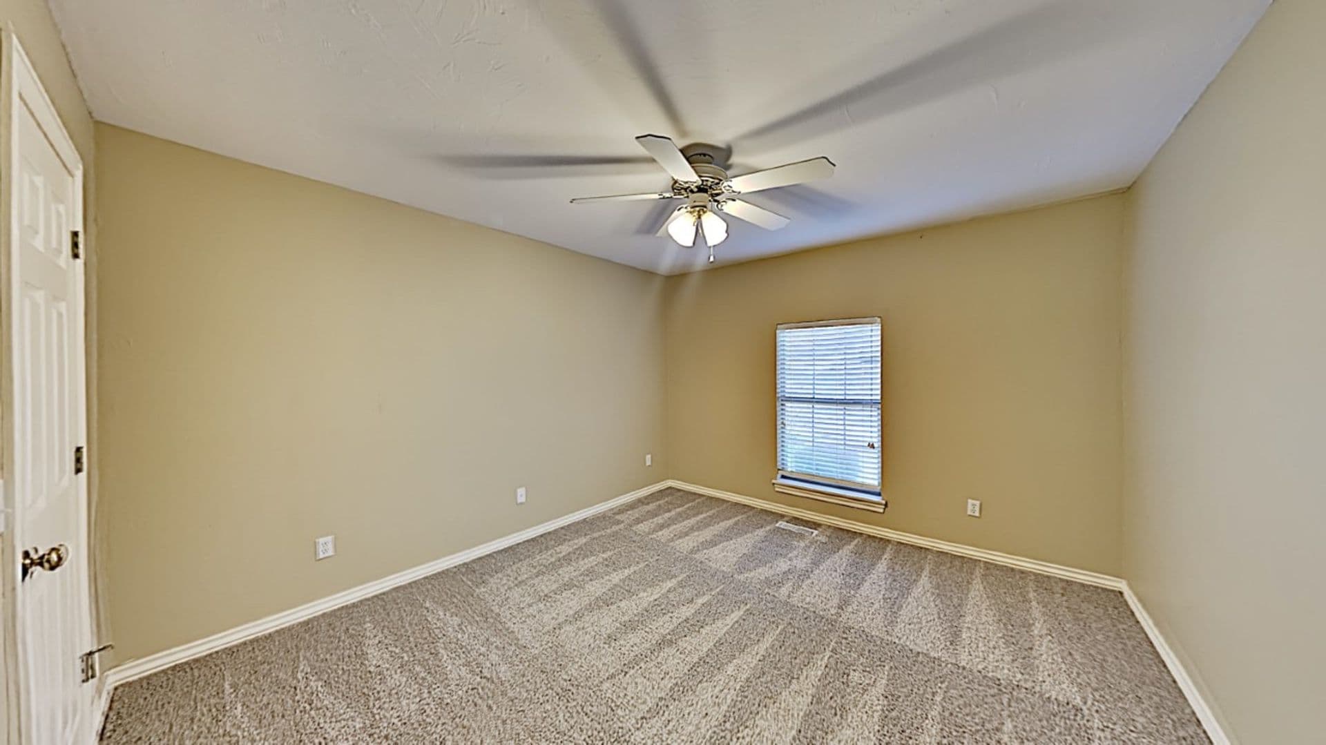 6808SANDLEWOODD 22 of 27