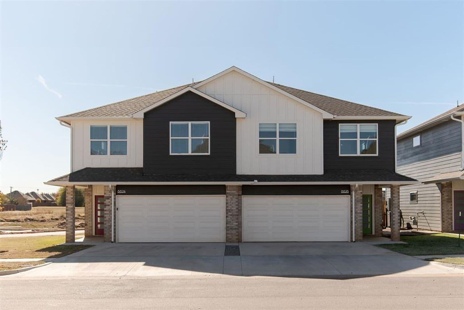 8907NW109 1 of 19