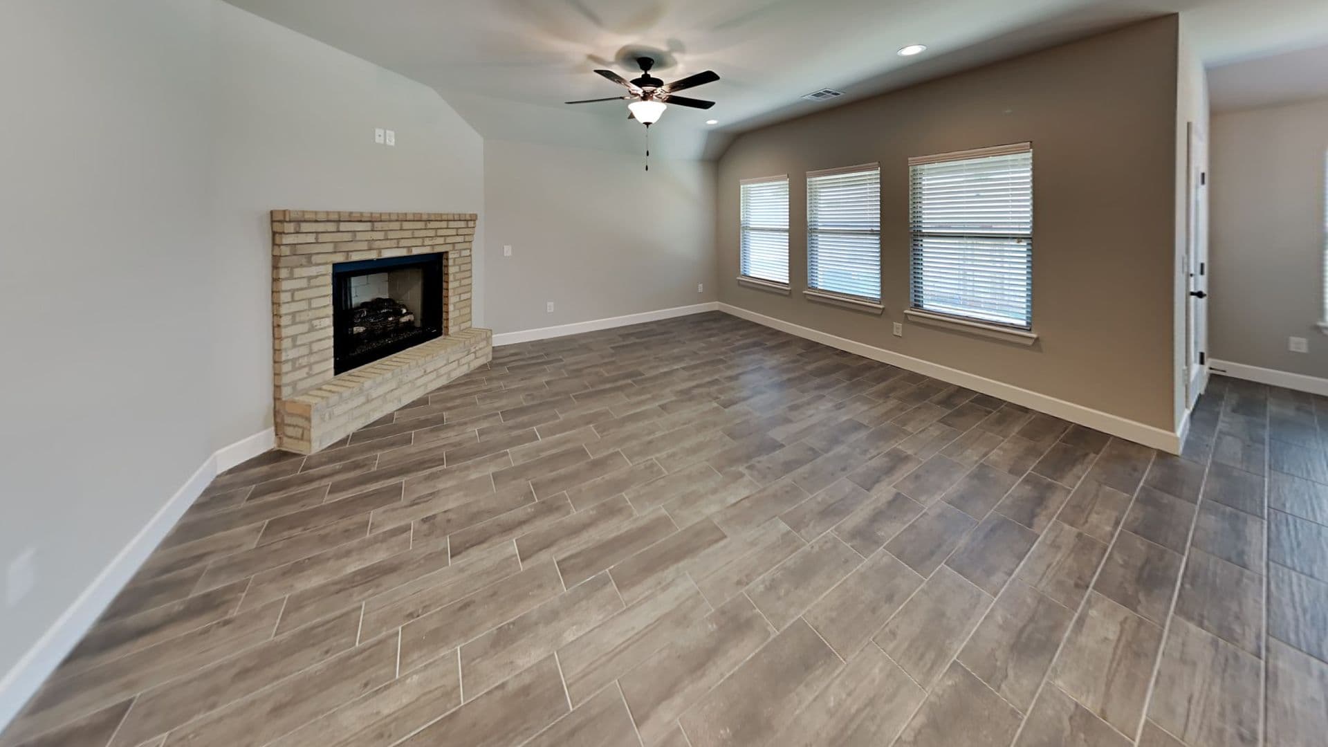 10520NW41ST 5 of 19