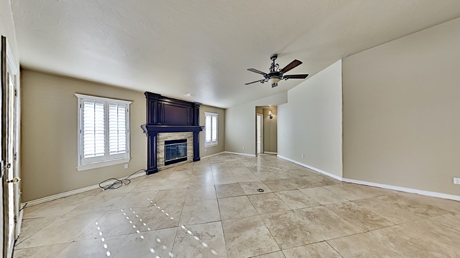 6808SANDLEWOODD 6 of 27