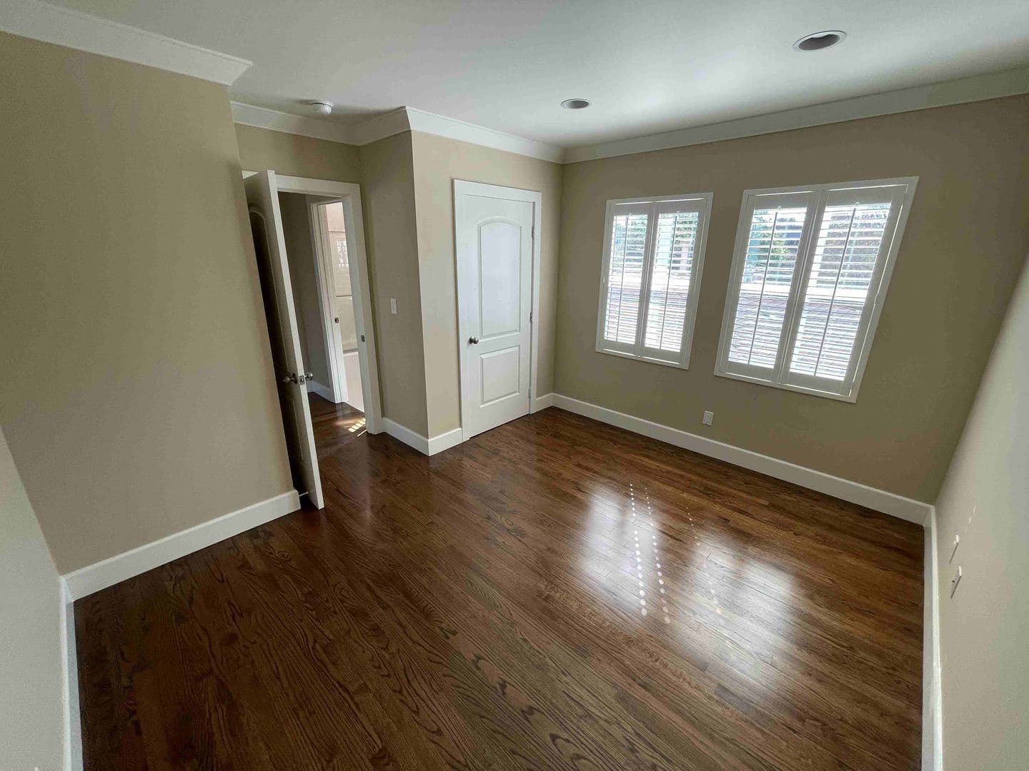 Leasing Only - 4432 Bakman Ave. 27 of 35