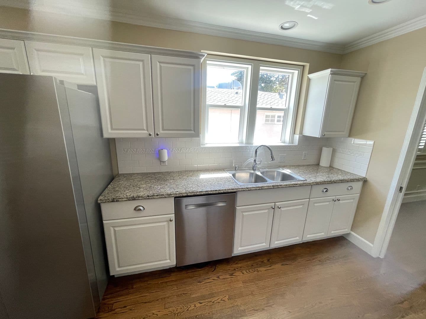 Leasing Only - 4432 Bakman Ave. 7 of 35