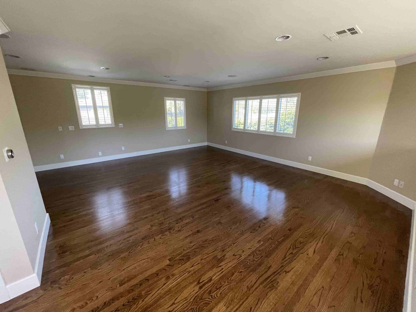 Leasing Only - 4432 Bakman Ave. 24 of 35