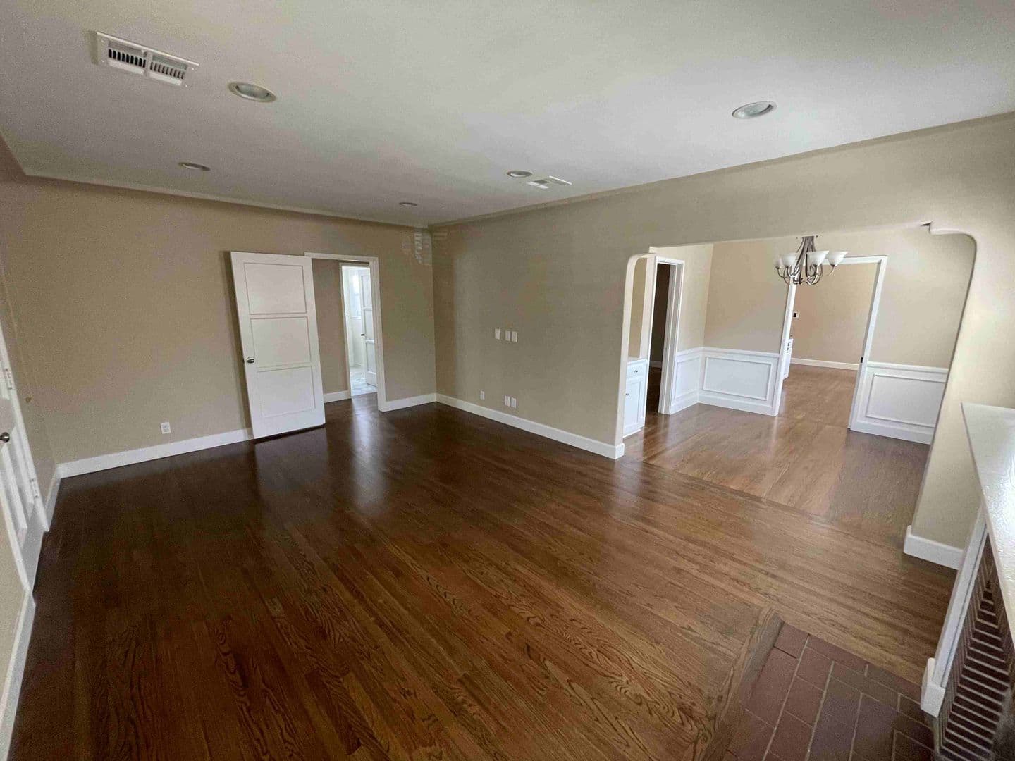 Leasing Only - 4432 Bakman Ave. 3 of 35