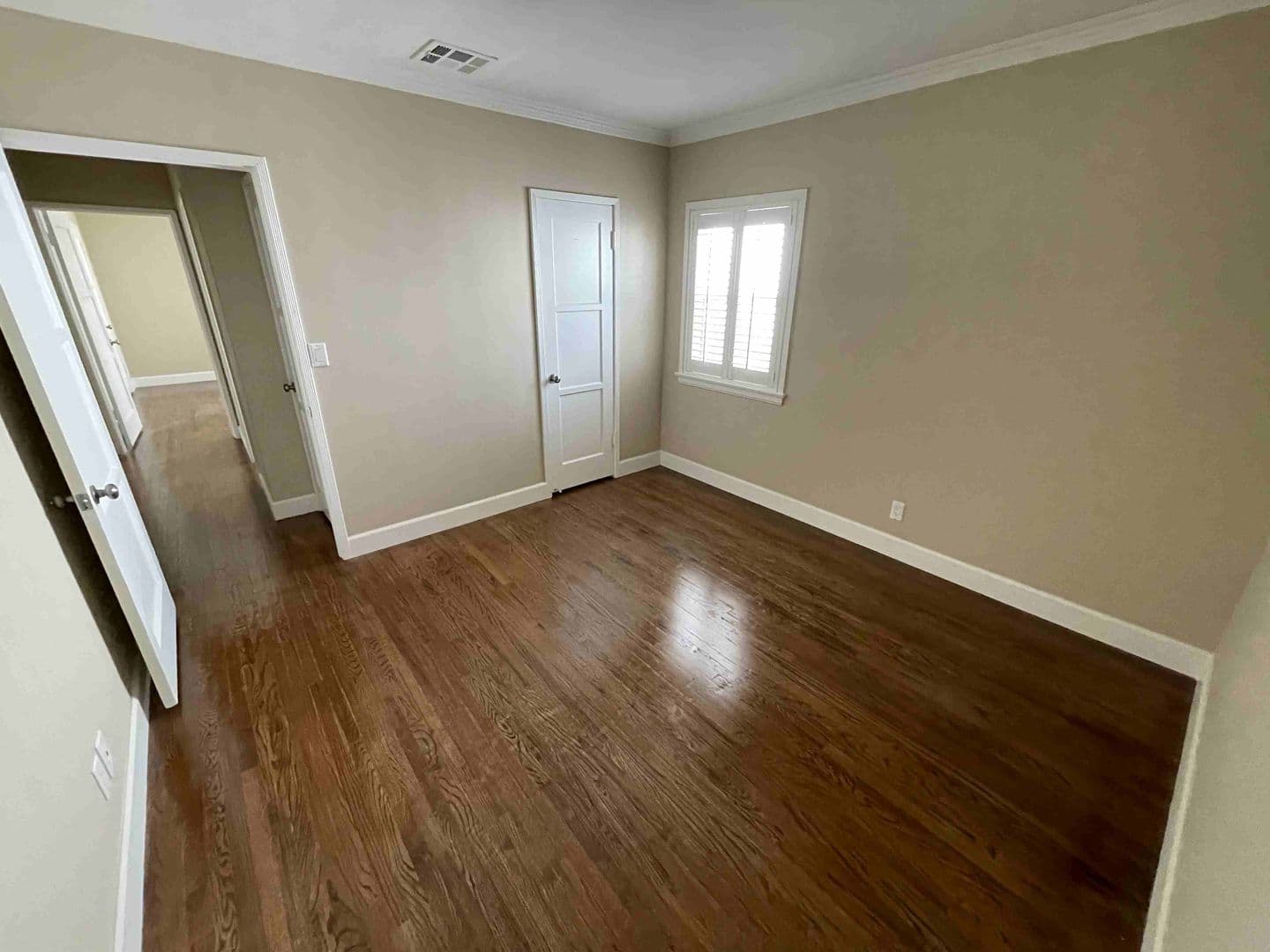 Leasing Only - 4432 Bakman Ave. 22 of 35