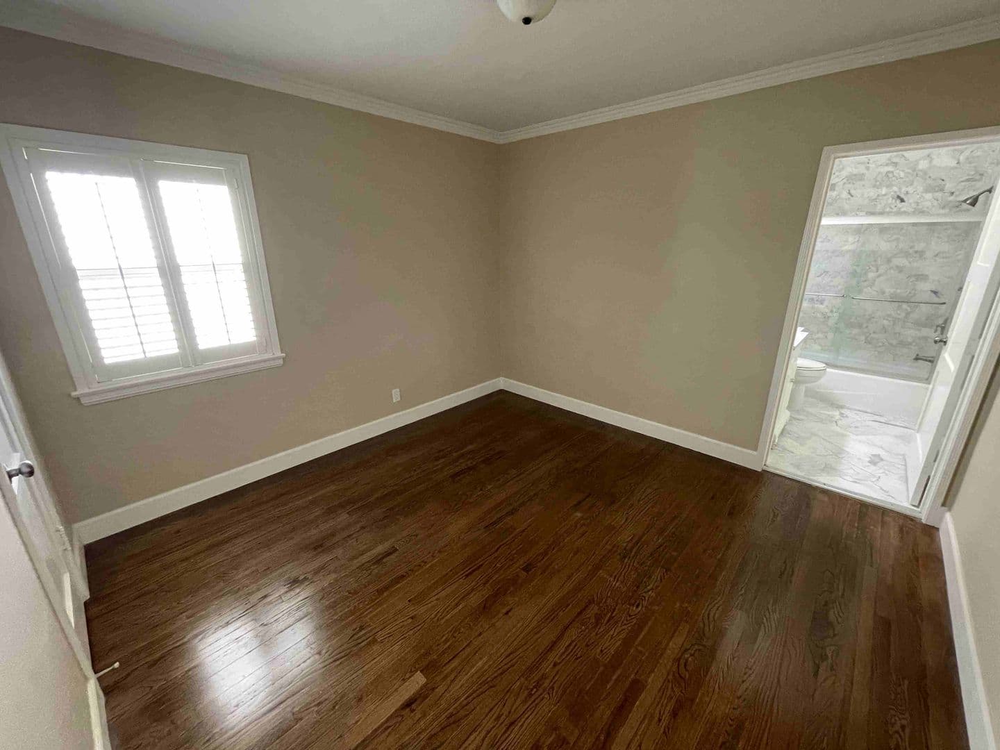 Leasing Only - 4432 Bakman Ave. 19 of 35