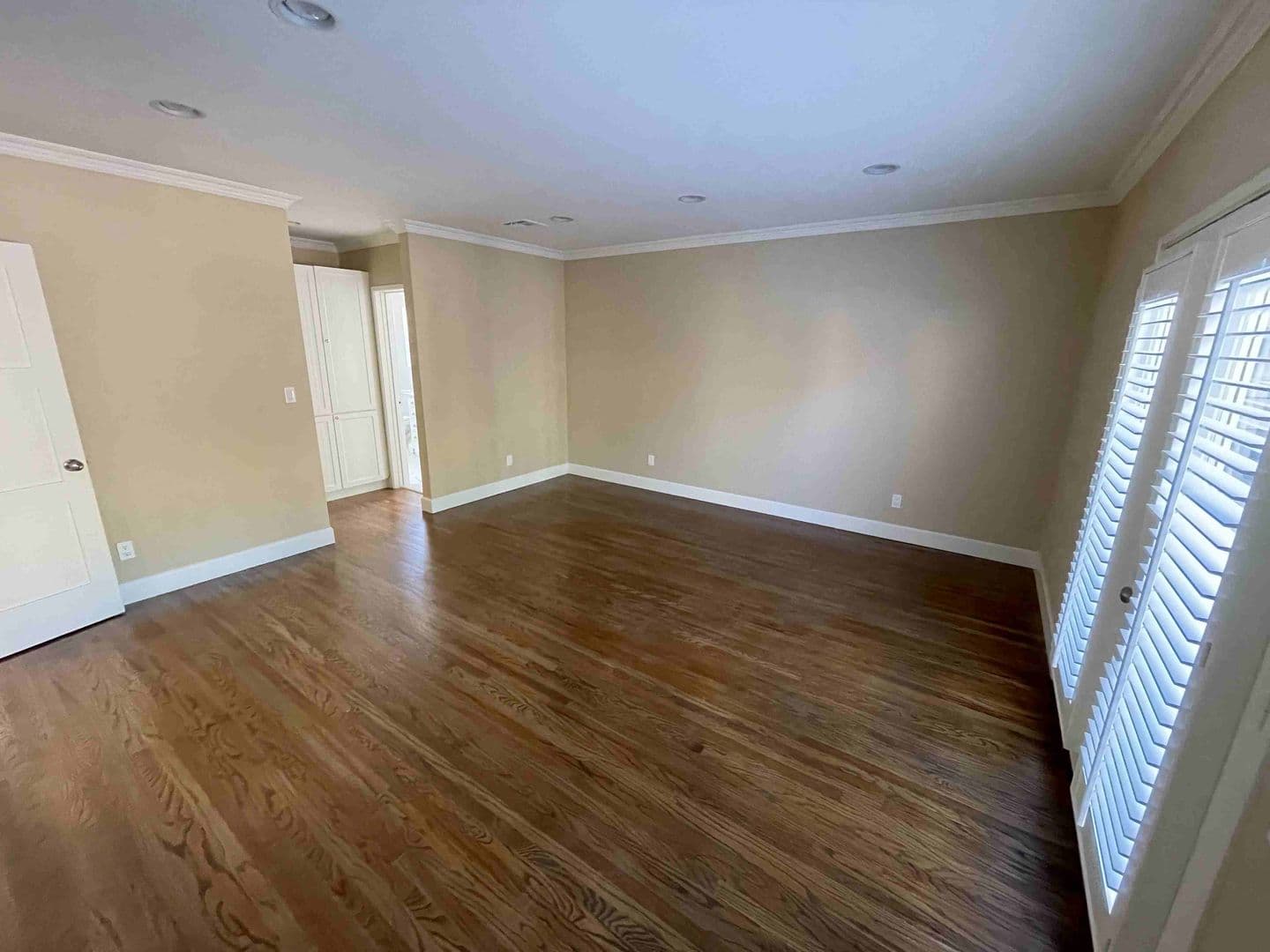 Leasing Only - 4432 Bakman Ave. 11 of 35