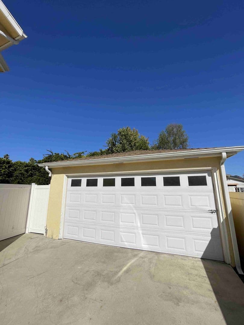 Leasing Only - 4432 Bakman Ave. 30 of 35