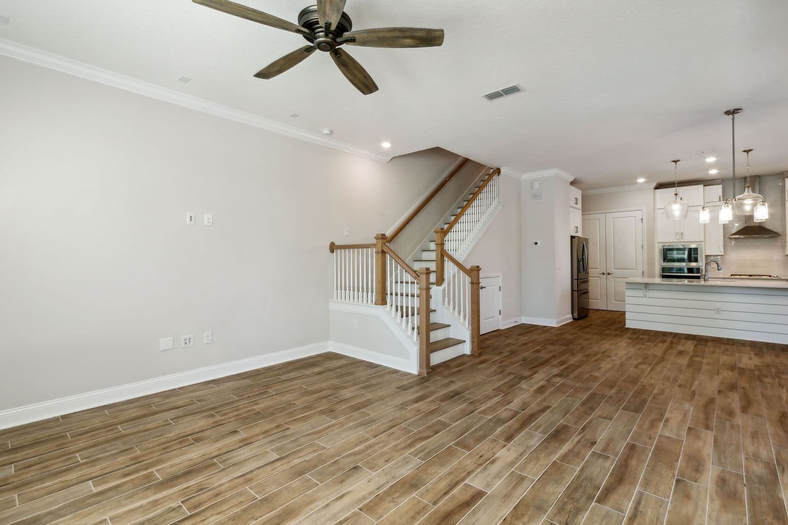 247 Beech Street 9 of 46