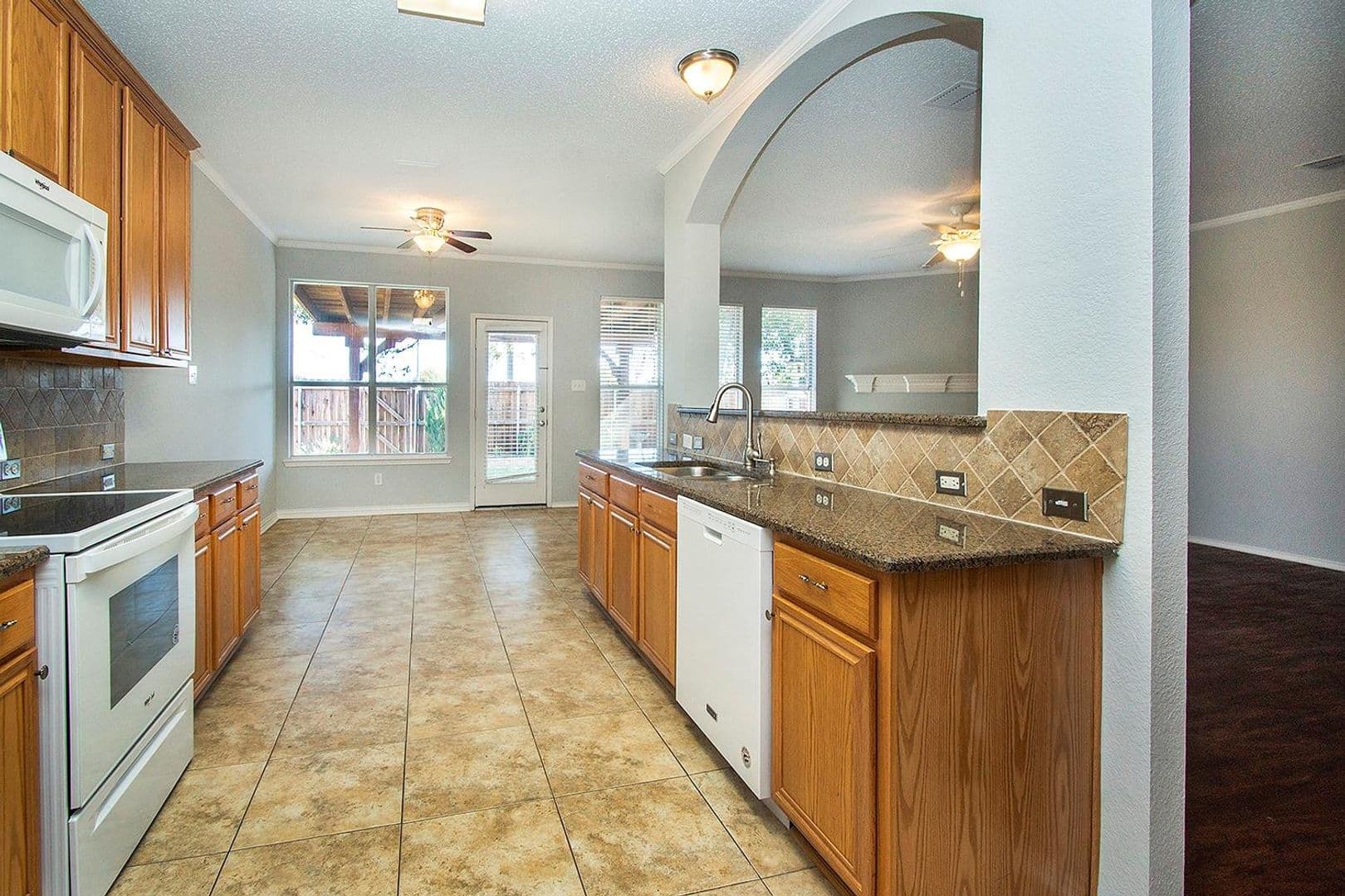 406 Leameadow Dr 7 of 21