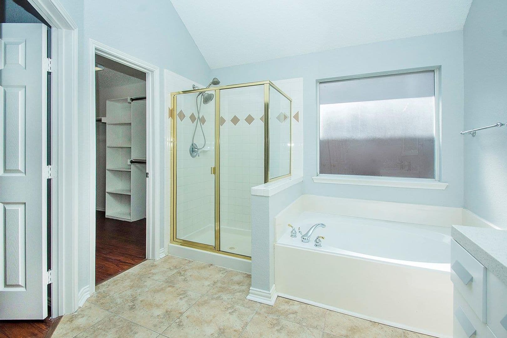 406 Leameadow Dr 11 of 21