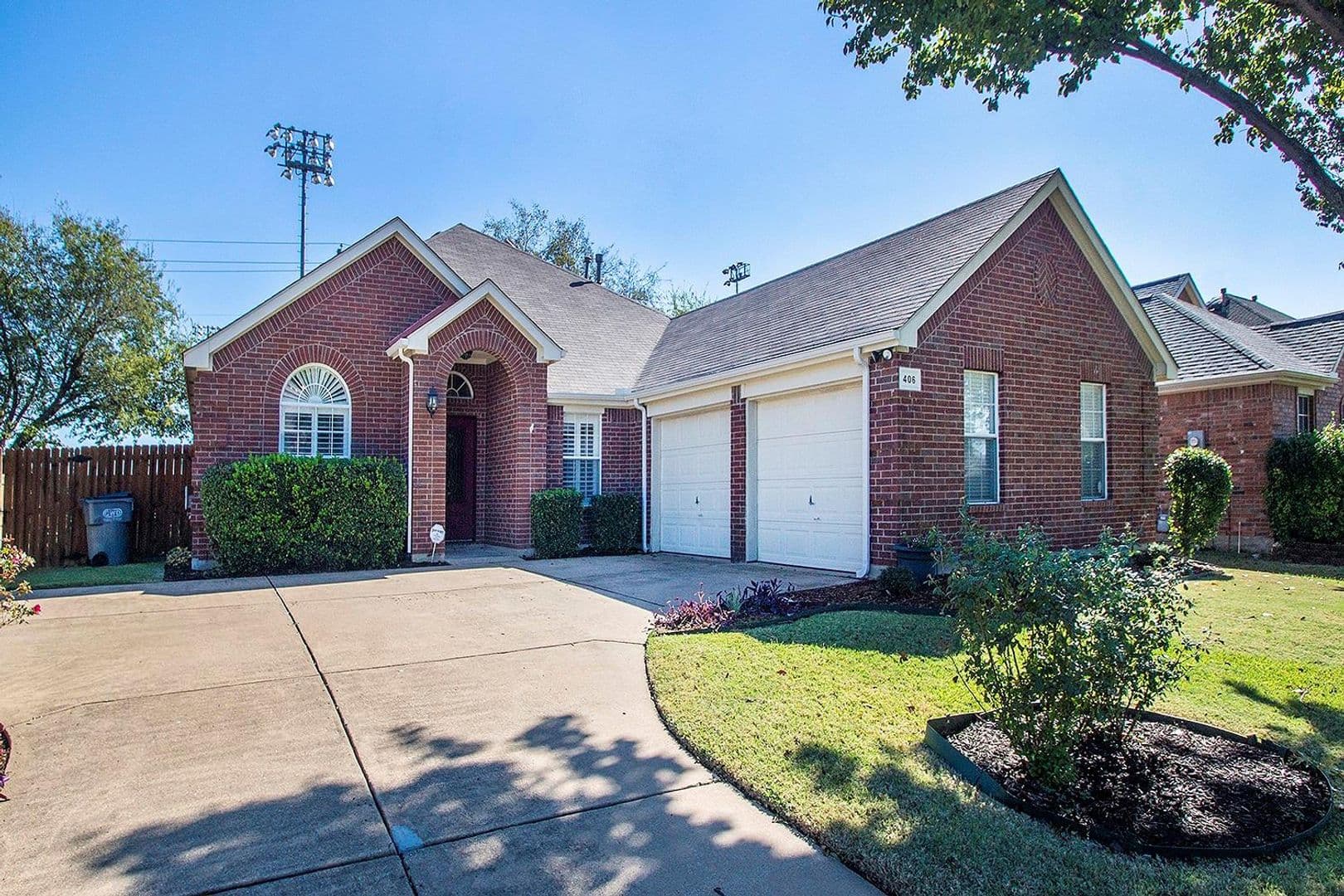 406 Leameadow Dr 1 of 21
