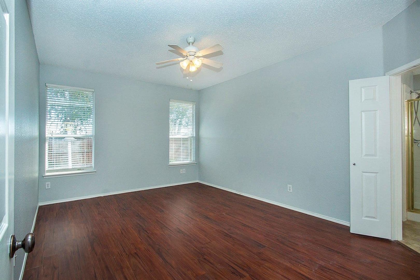 406 Leameadow Dr 9 of 21