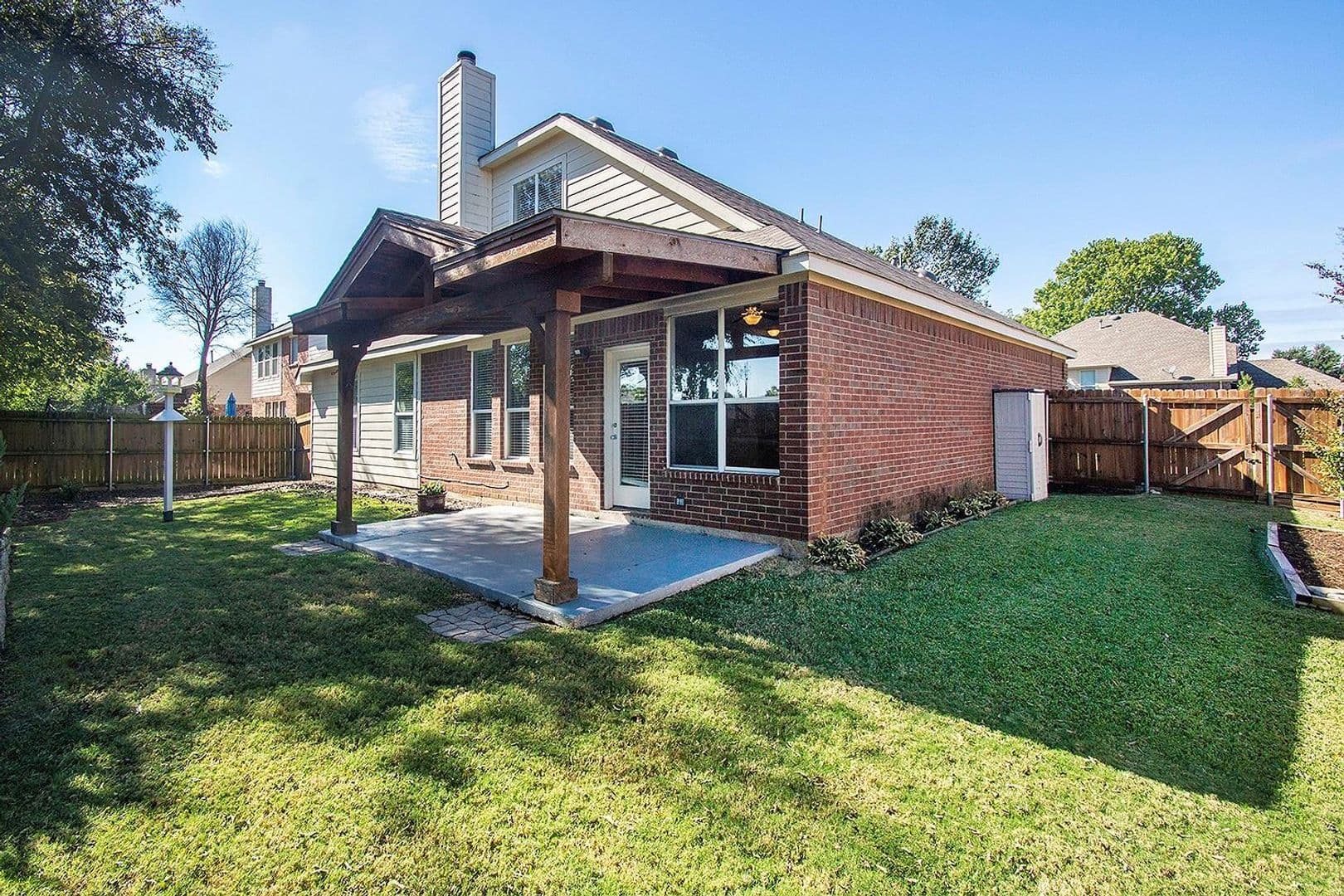 406 Leameadow Dr 2 of 21