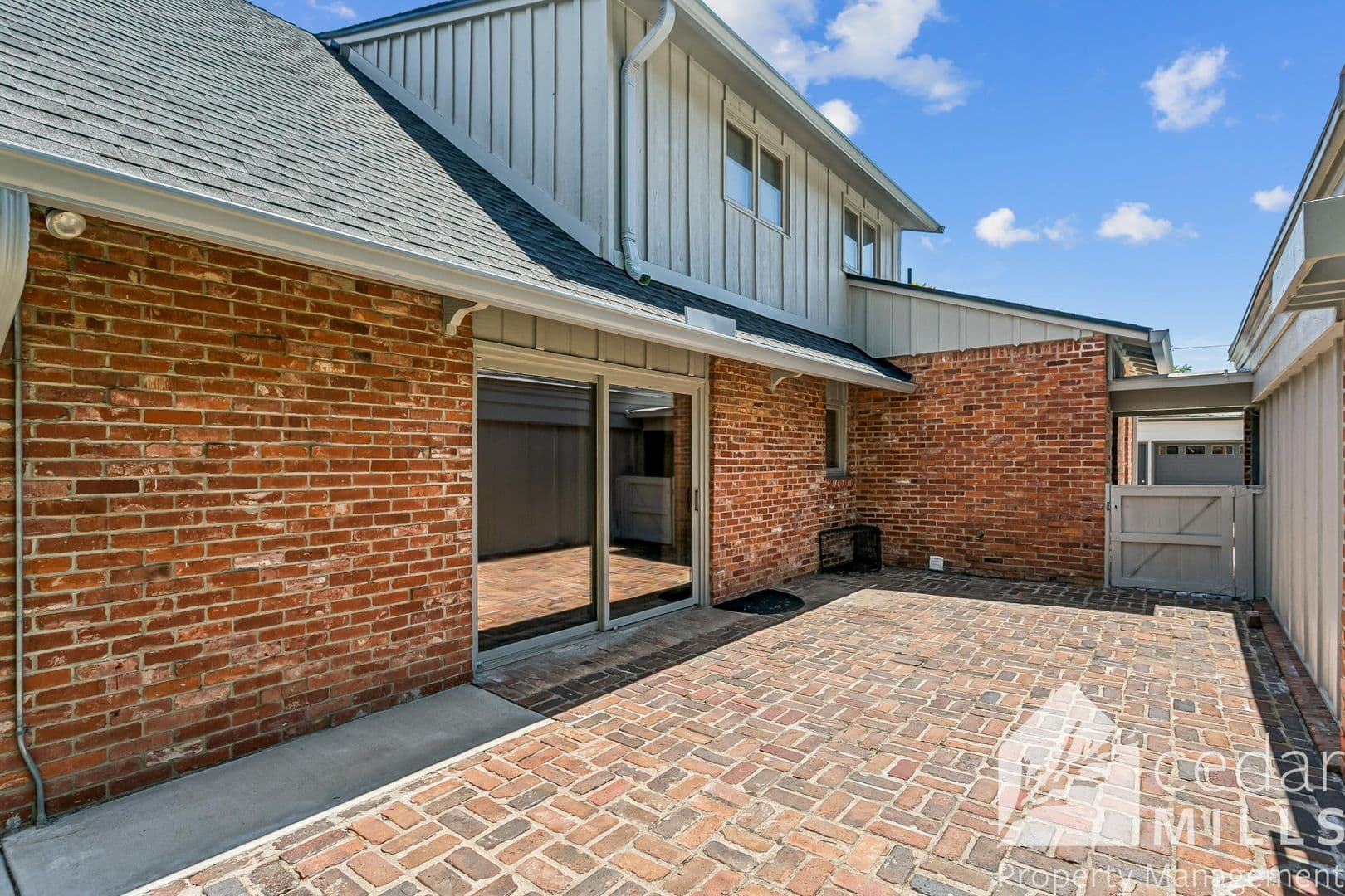 125 S Oakwood 15 of 16