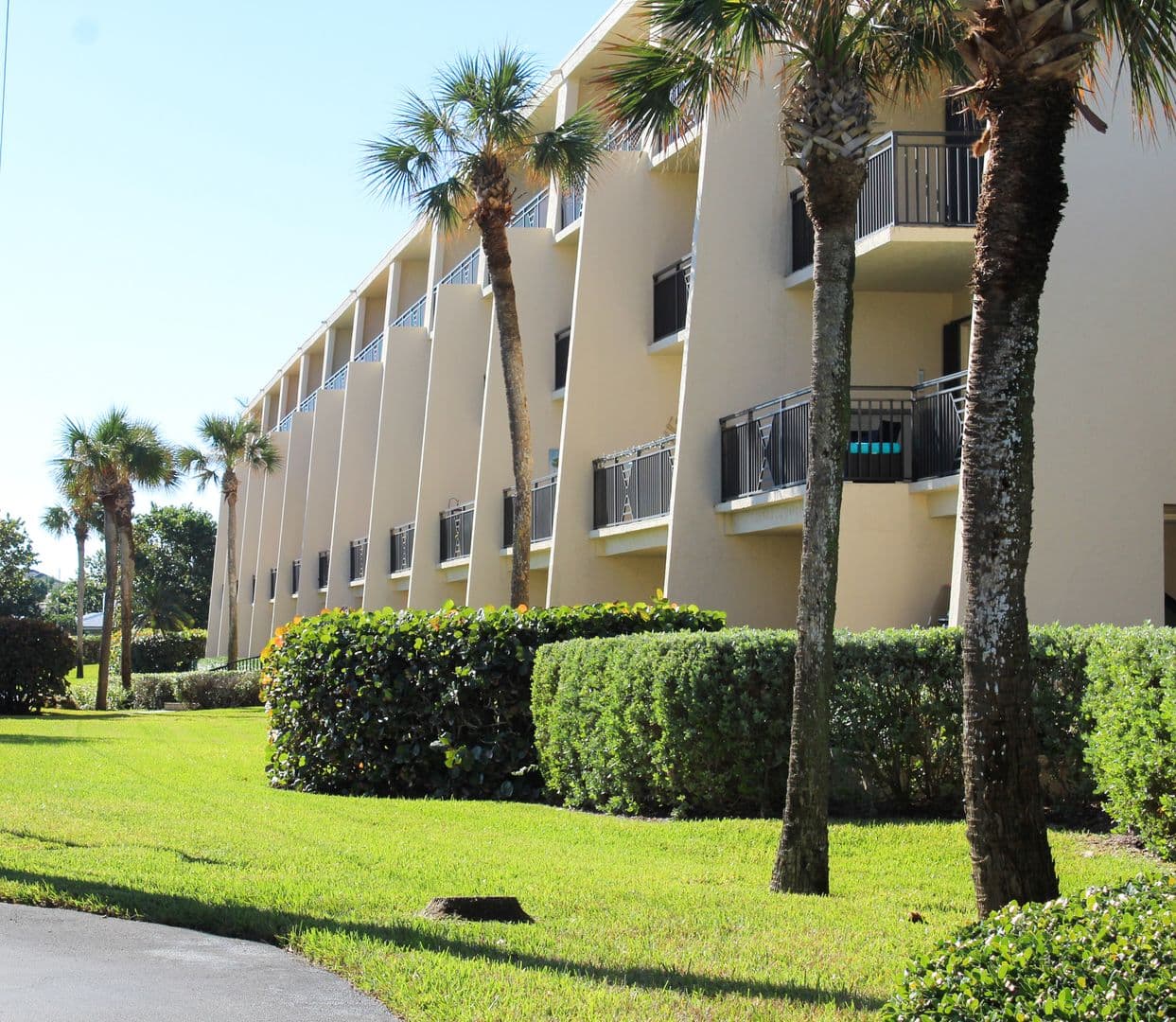 3939 Ocean Dr 12 of 20