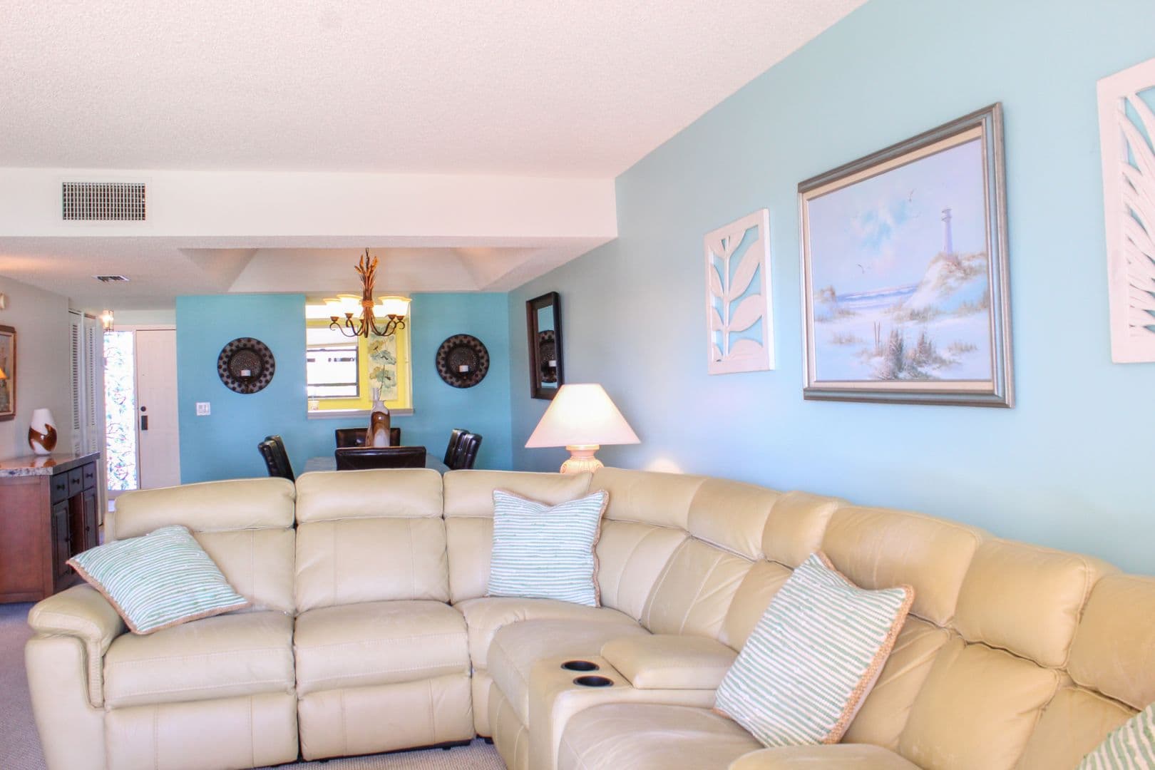 3939 Ocean Dr 2 of 20