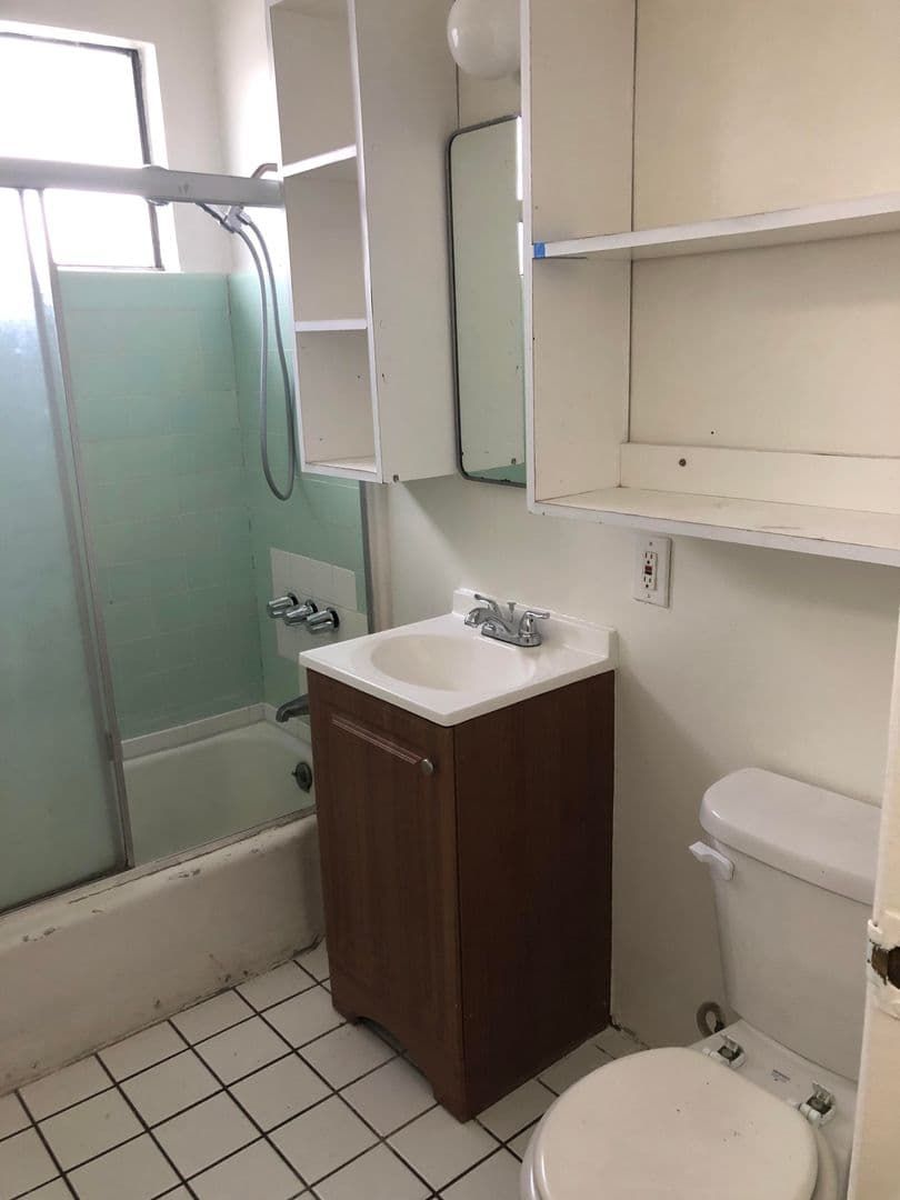 Charming, One Bedroom Apartment in Panorama City 15 of 15