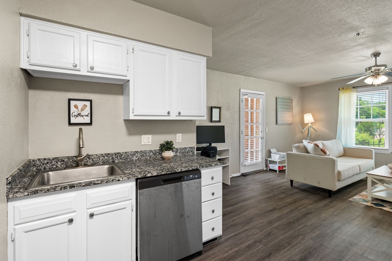 2930 N. Shartel Ave. - The Breighton 8 of 17