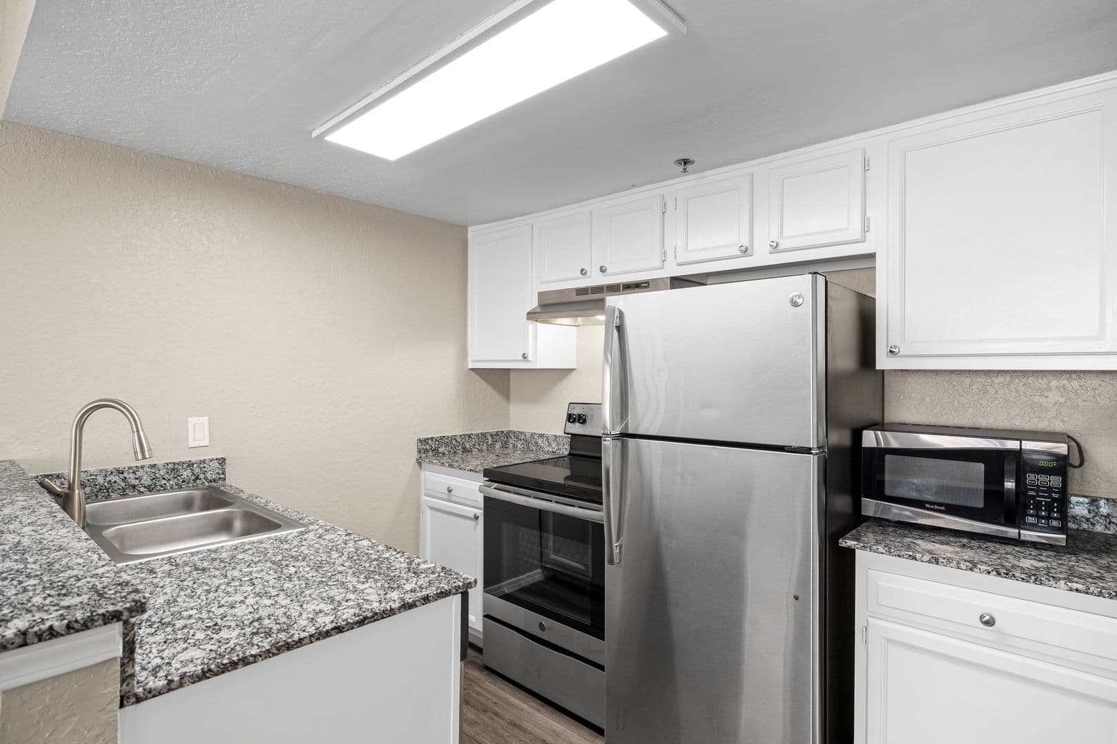 2930 N. Shartel Ave. - The Breighton 3 of 10