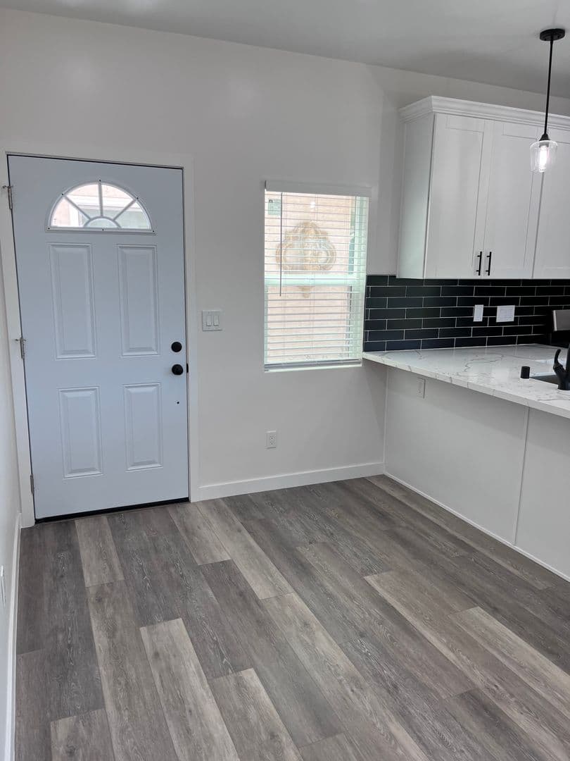 5215-5217 Catoctin Drive 2 of 17