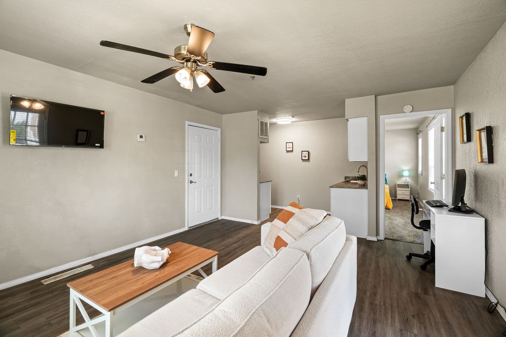 2930 N. Shartel Ave. - The Breighton 4 of 17