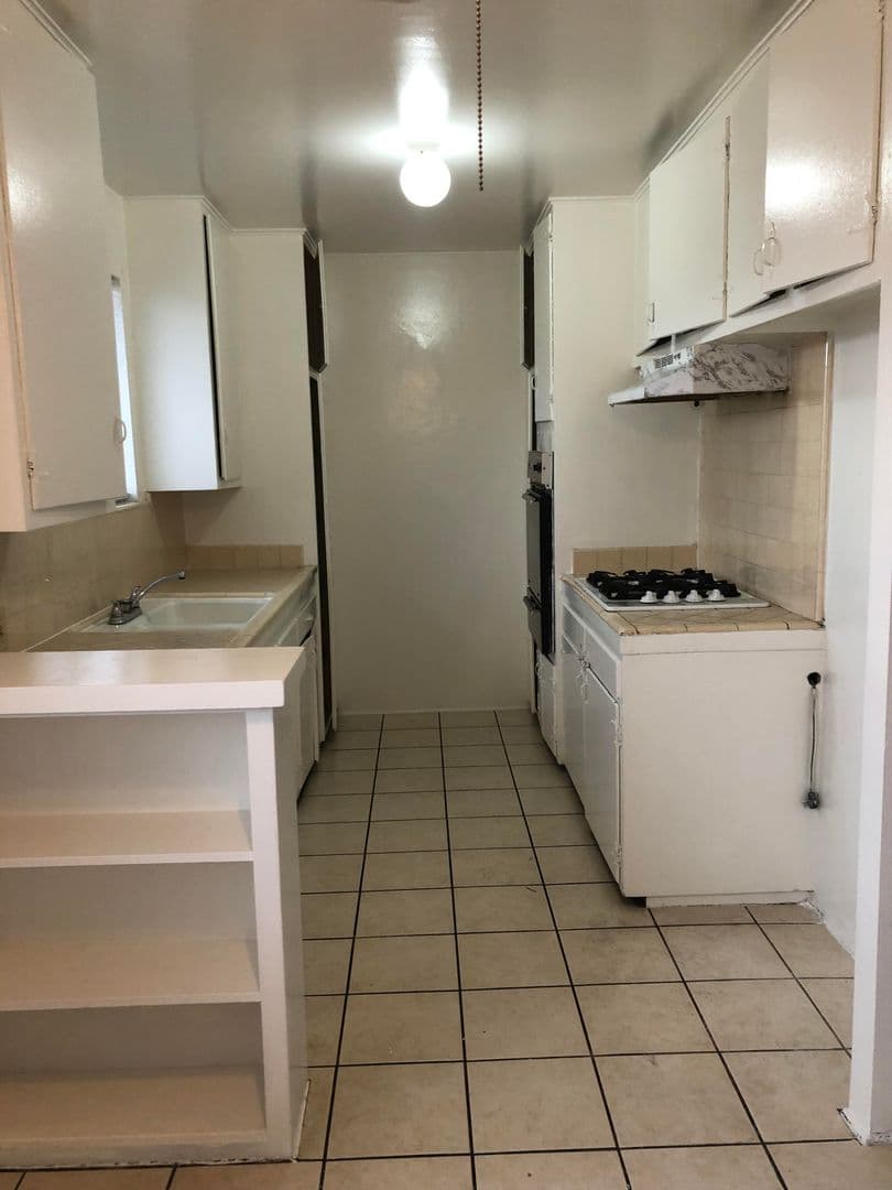 Charming, One Bedroom Apartment in Panorama City 12 of 15
