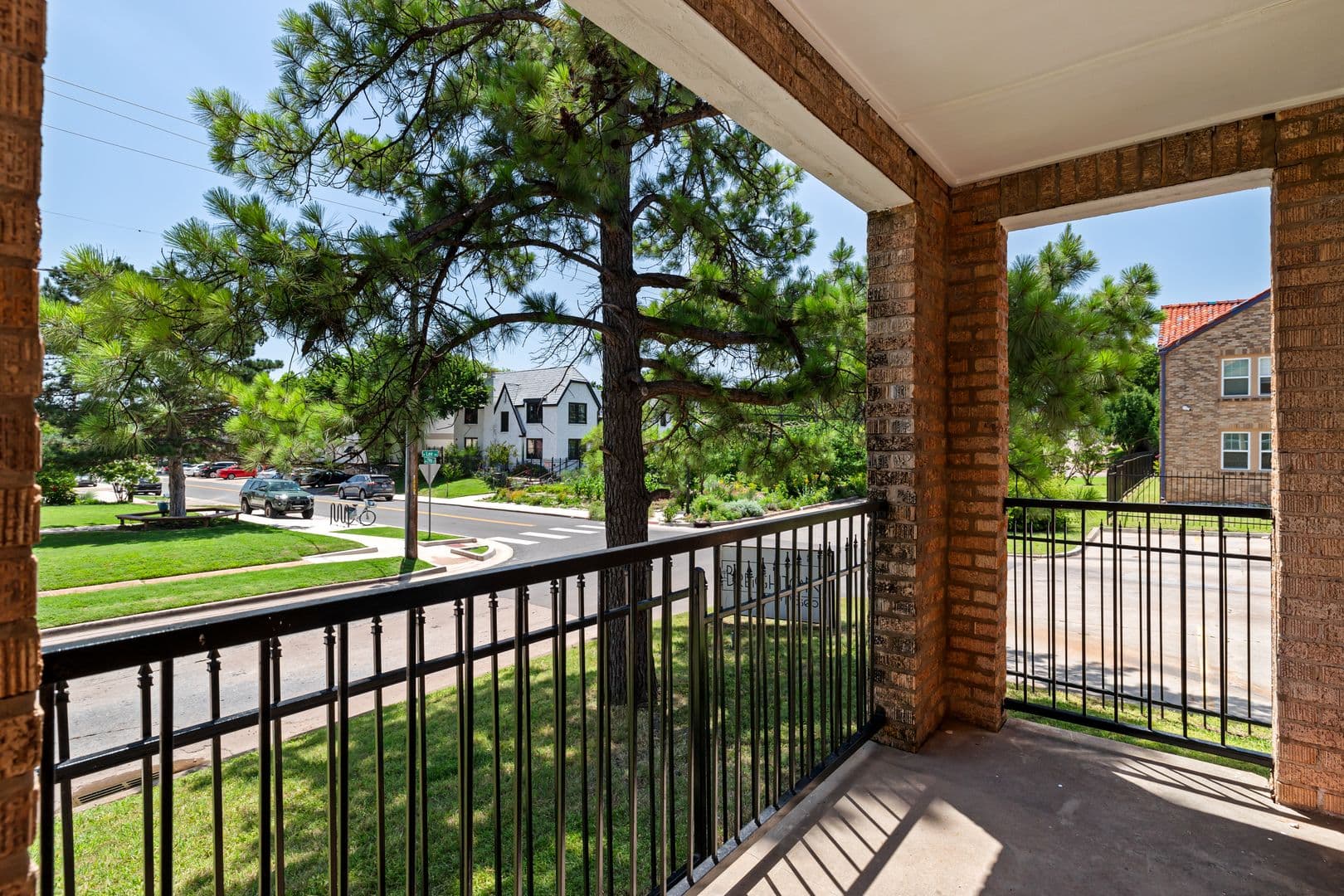 2930 N. Shartel Ave. - The Breighton 6 of 10