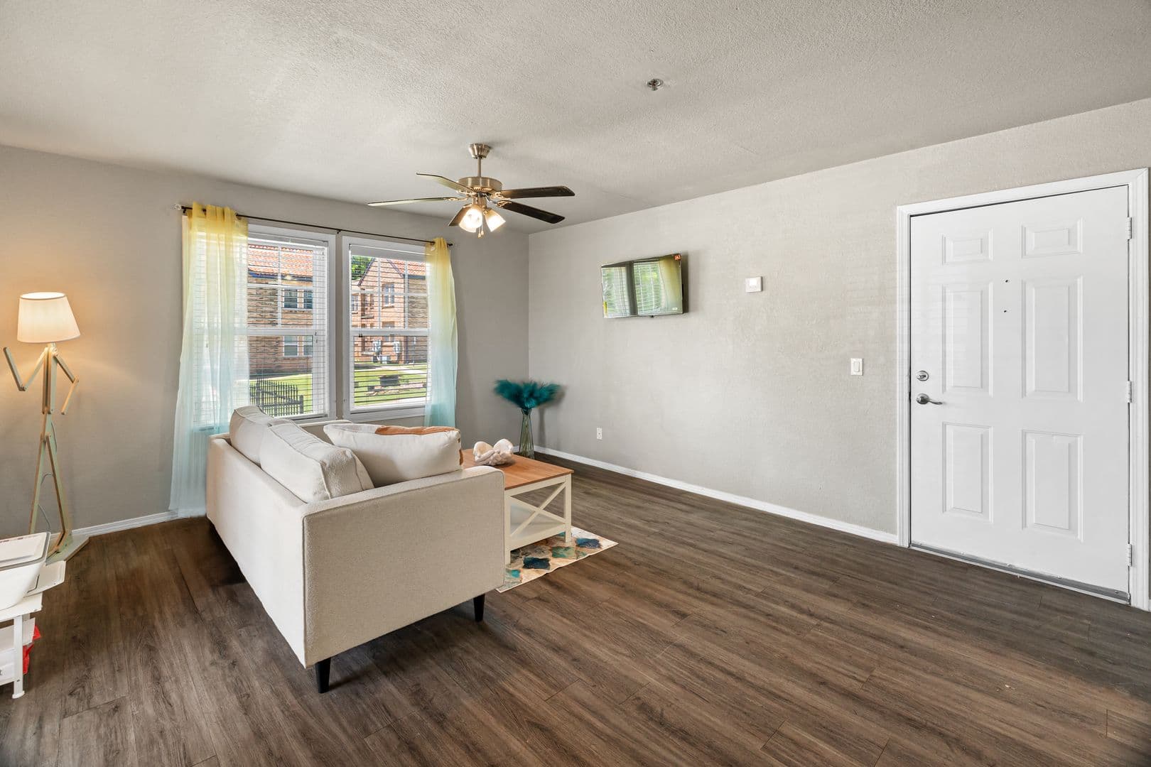 2930 N. Shartel Ave. - The Breighton 3 of 17