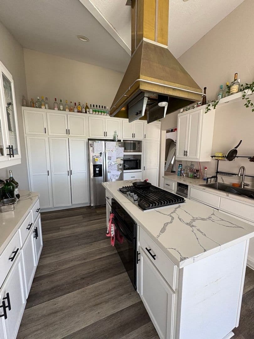 5215-5217 Catoctin Drive 2 of 9