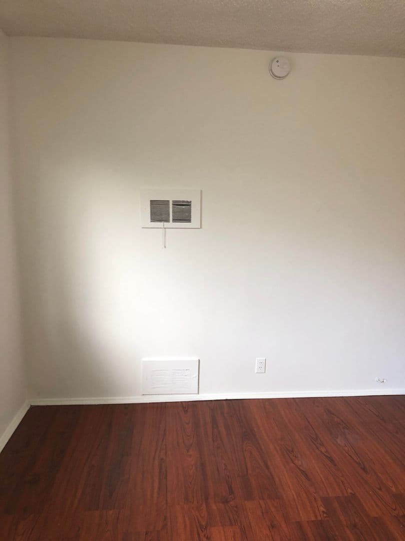 Charming, One Bedroom Apartment in Panorama City 7 of 15
