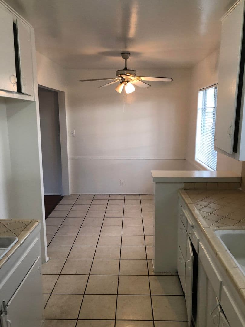 Charming, One Bedroom Apartment in Panorama City 8 of 15