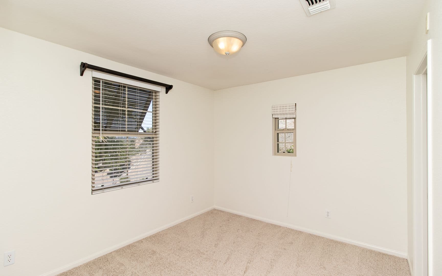 Silverado 2110 21 of 39