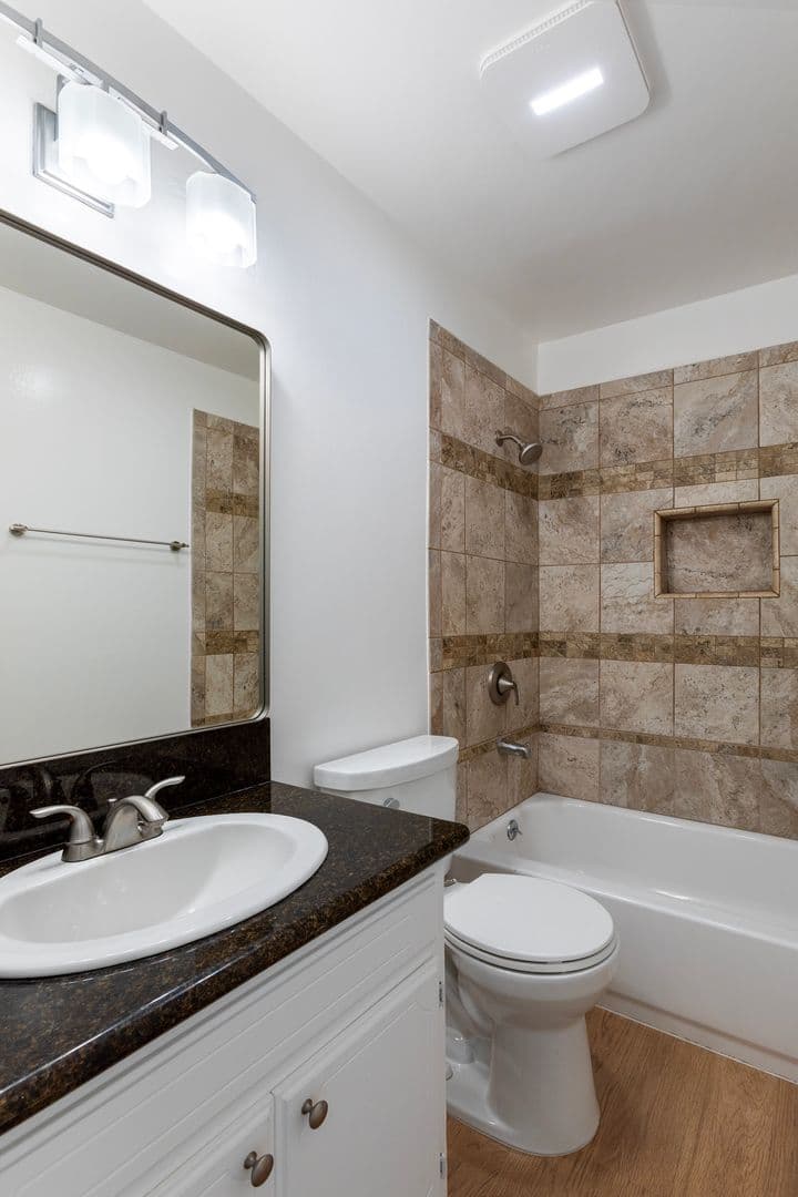 Channel View Apartments 16 of 18