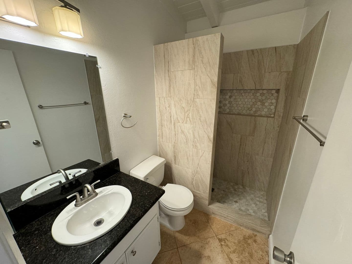 Channel View Apartments 4 of 9