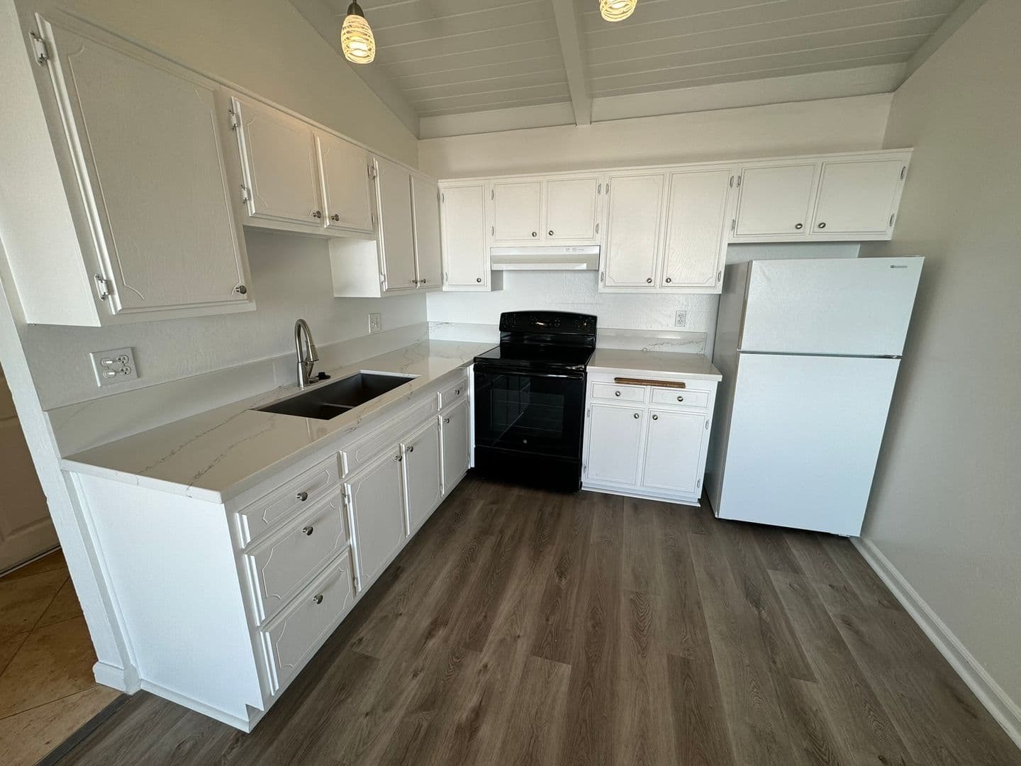 Channel View Apartments 6 of 9