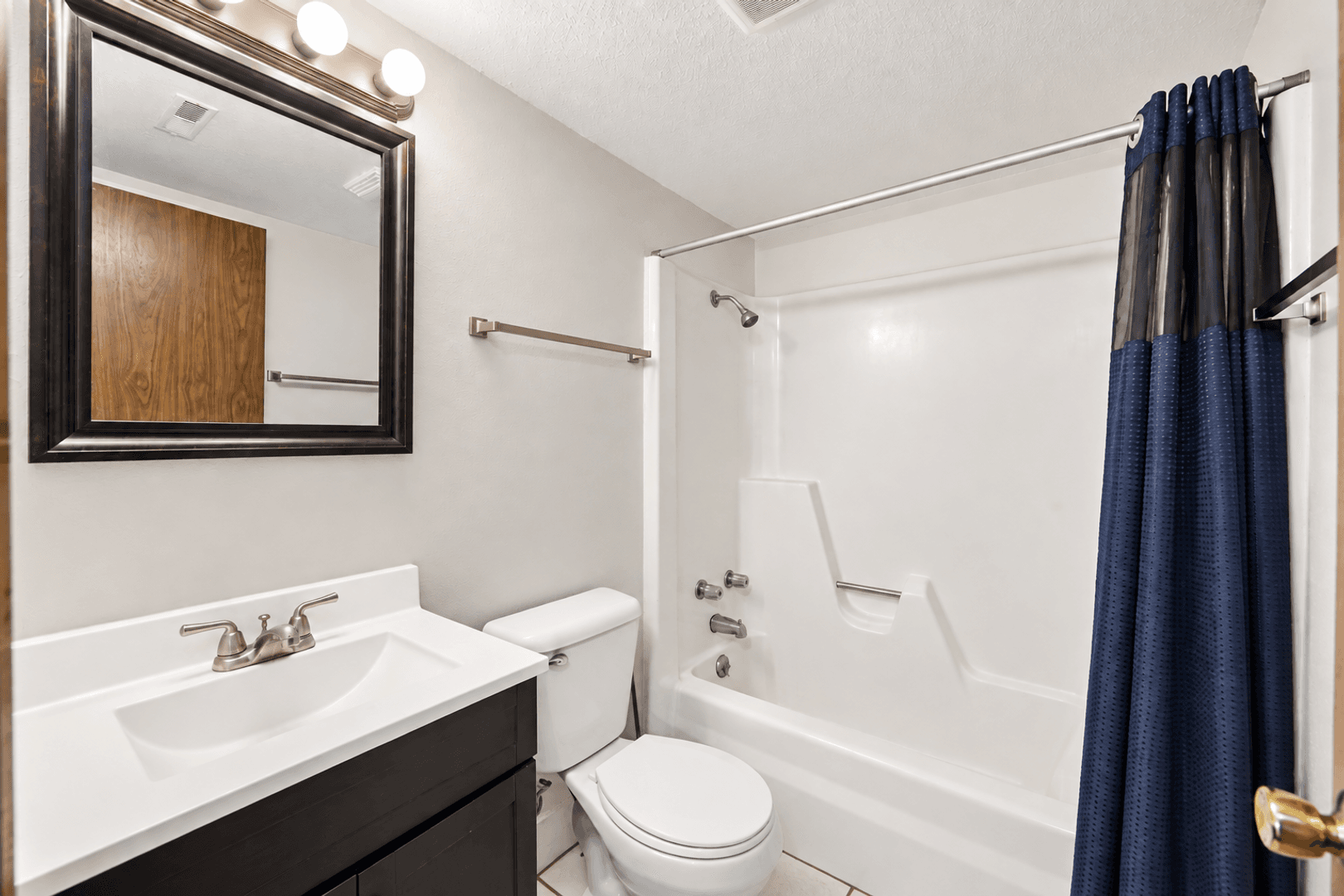 1106-1110 Kent Circle 8 of 9
