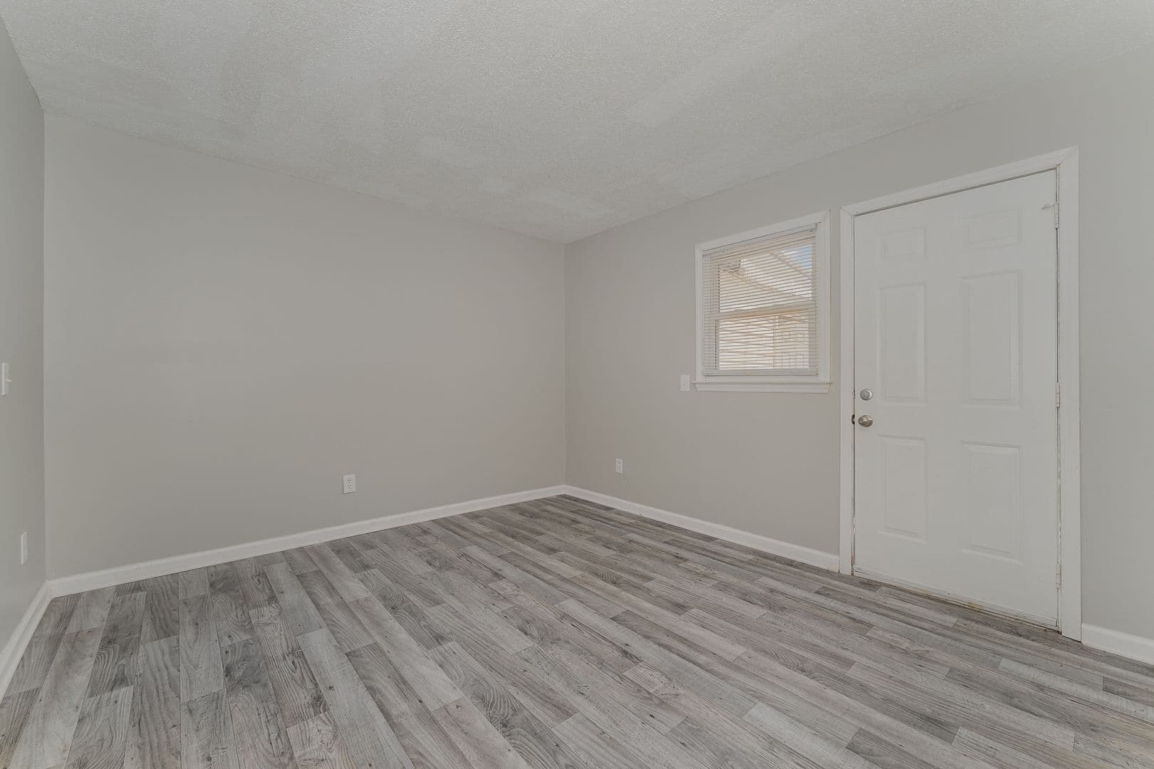 Caswell at Central Avenue 16 of 17