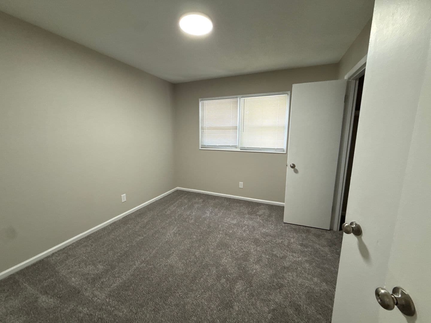 Caswell at Central Avenue 5 of 8