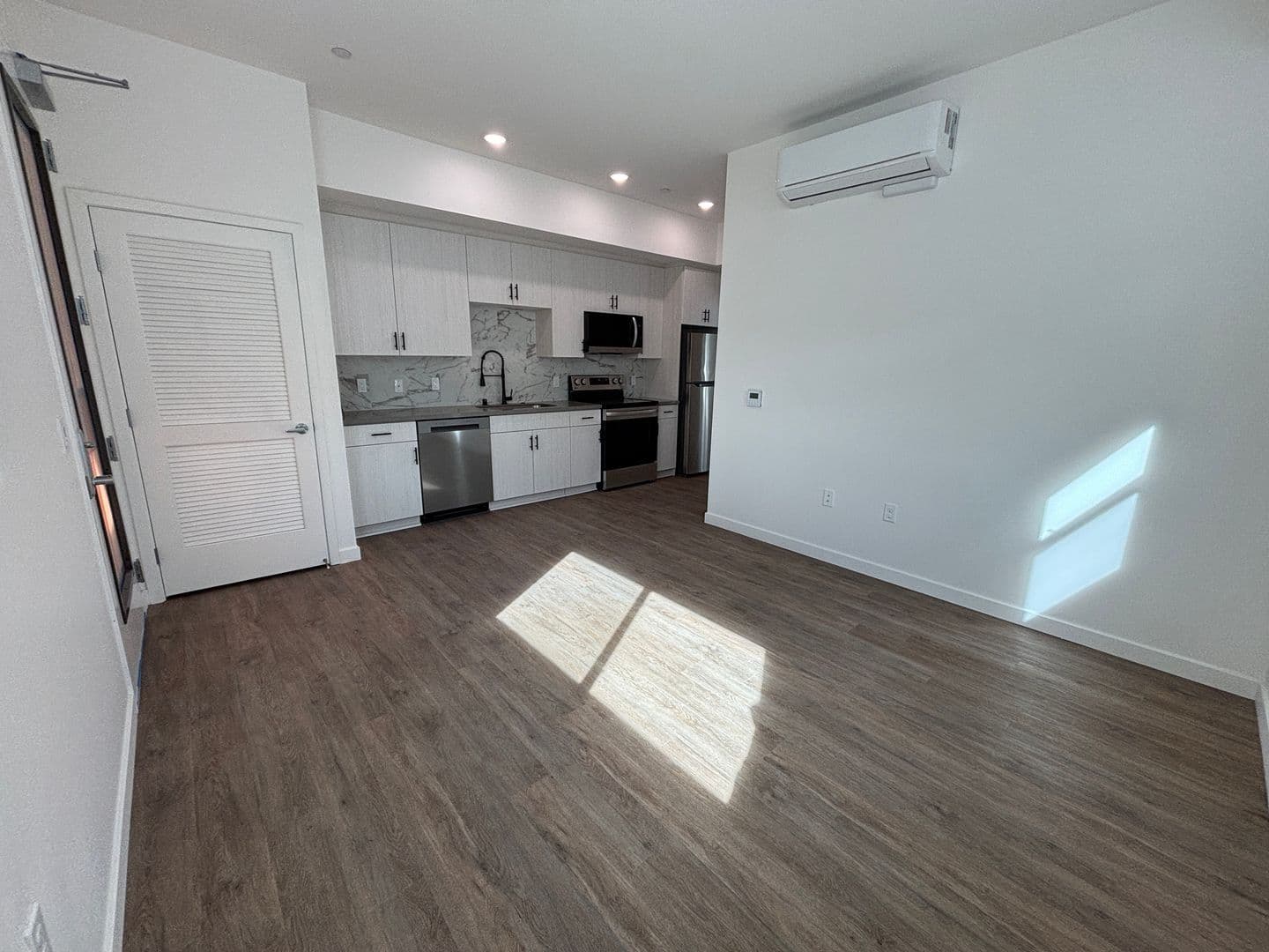 Talas Apartments 2 of 8