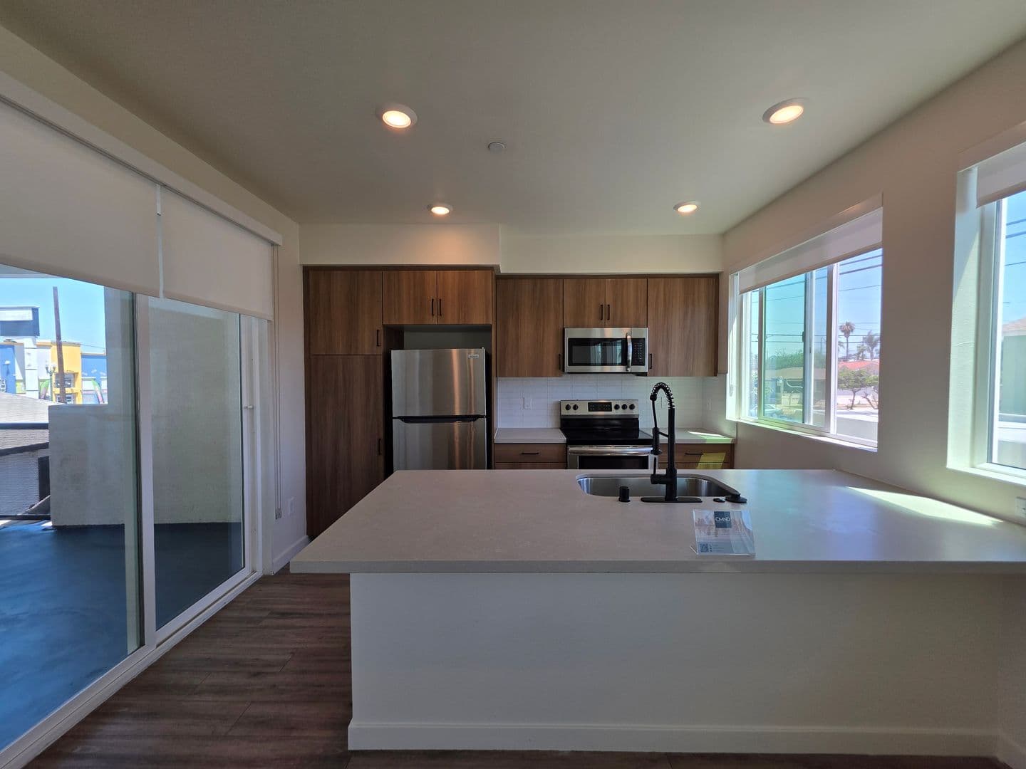 611 Highland 2 of 17
