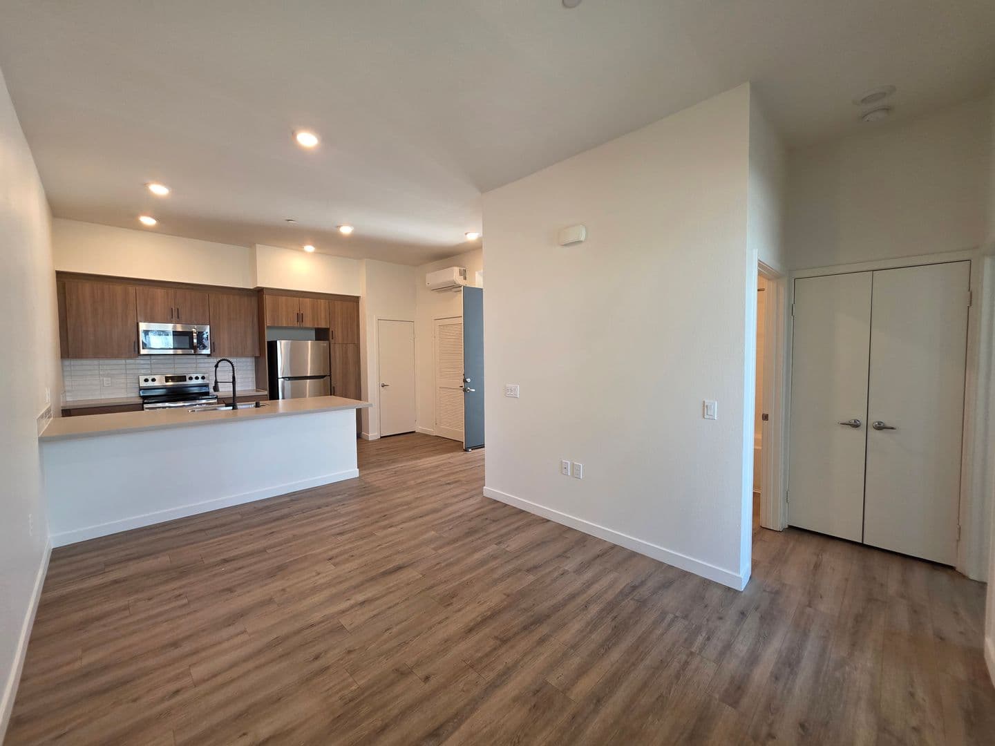611 Highland 9 of 22