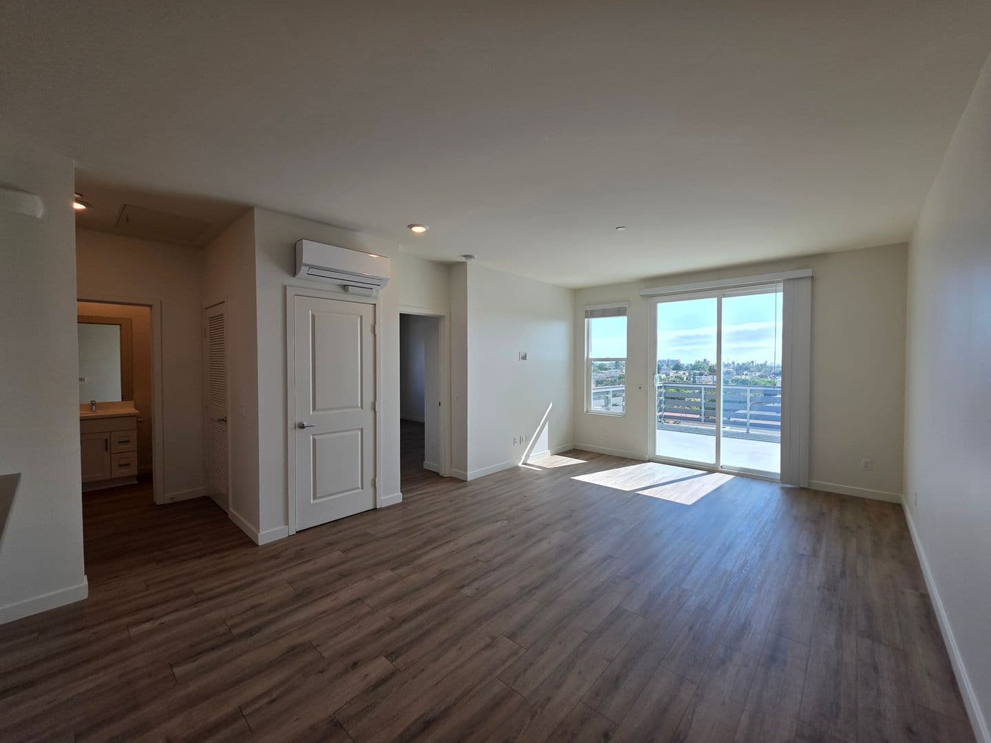 Vista Palmera 2 of 11