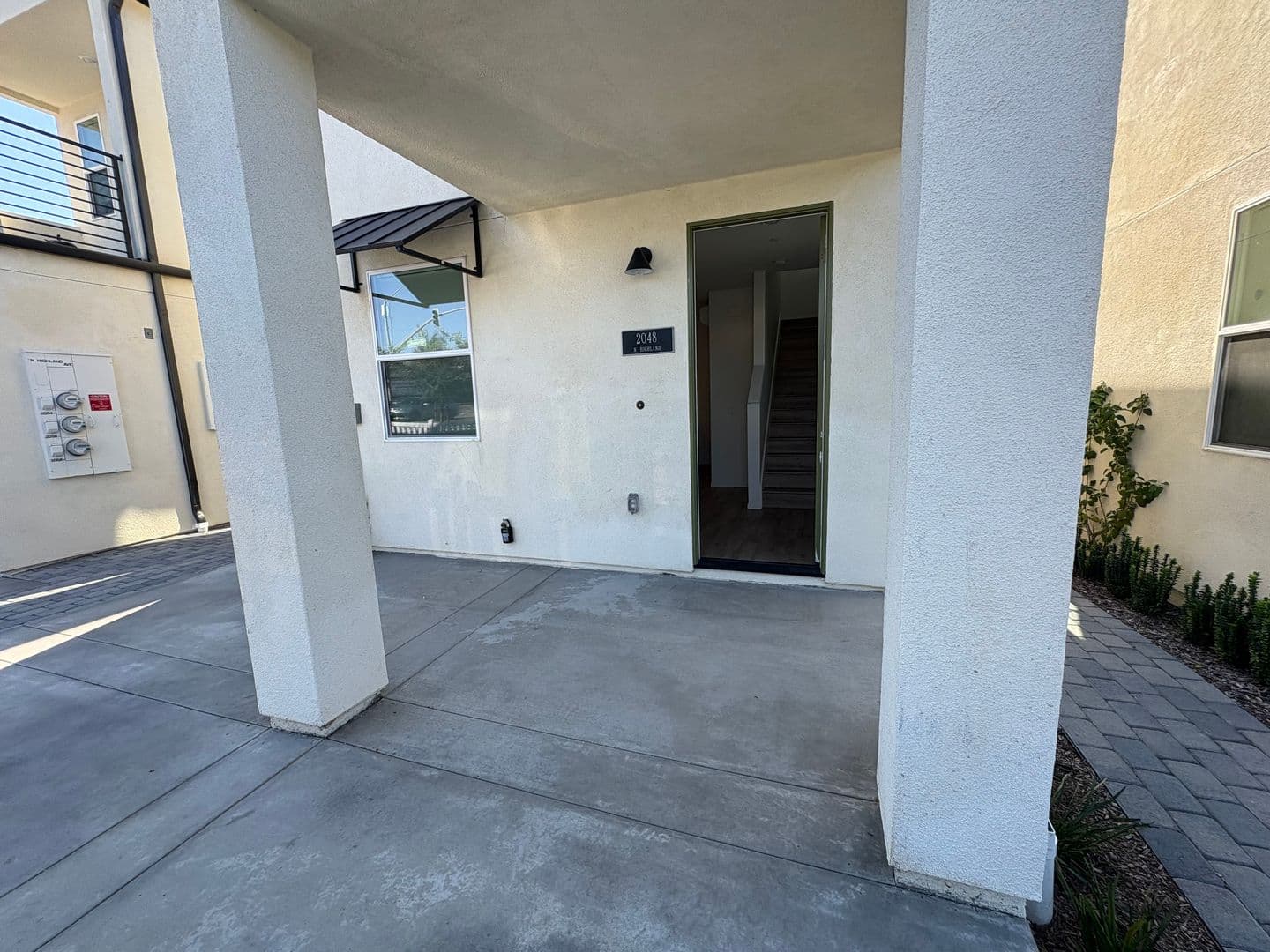 Division &amp; Highland Rowhomes 2 of 8