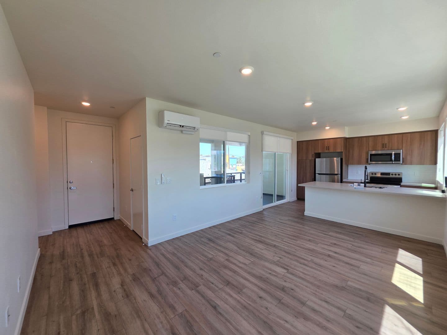 611 Highland 5 of 15