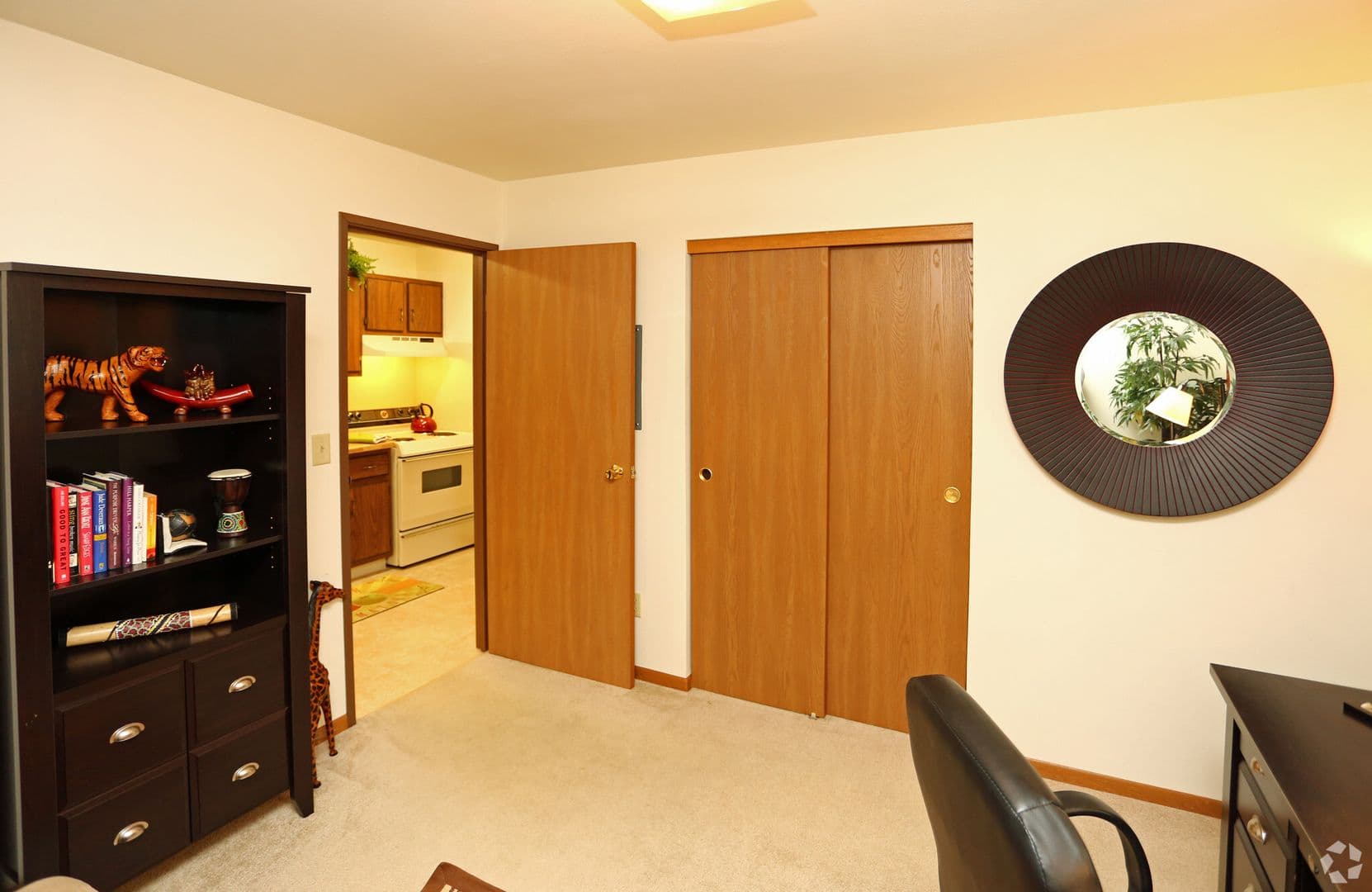 Deckner Manor Apartments 11 of 13