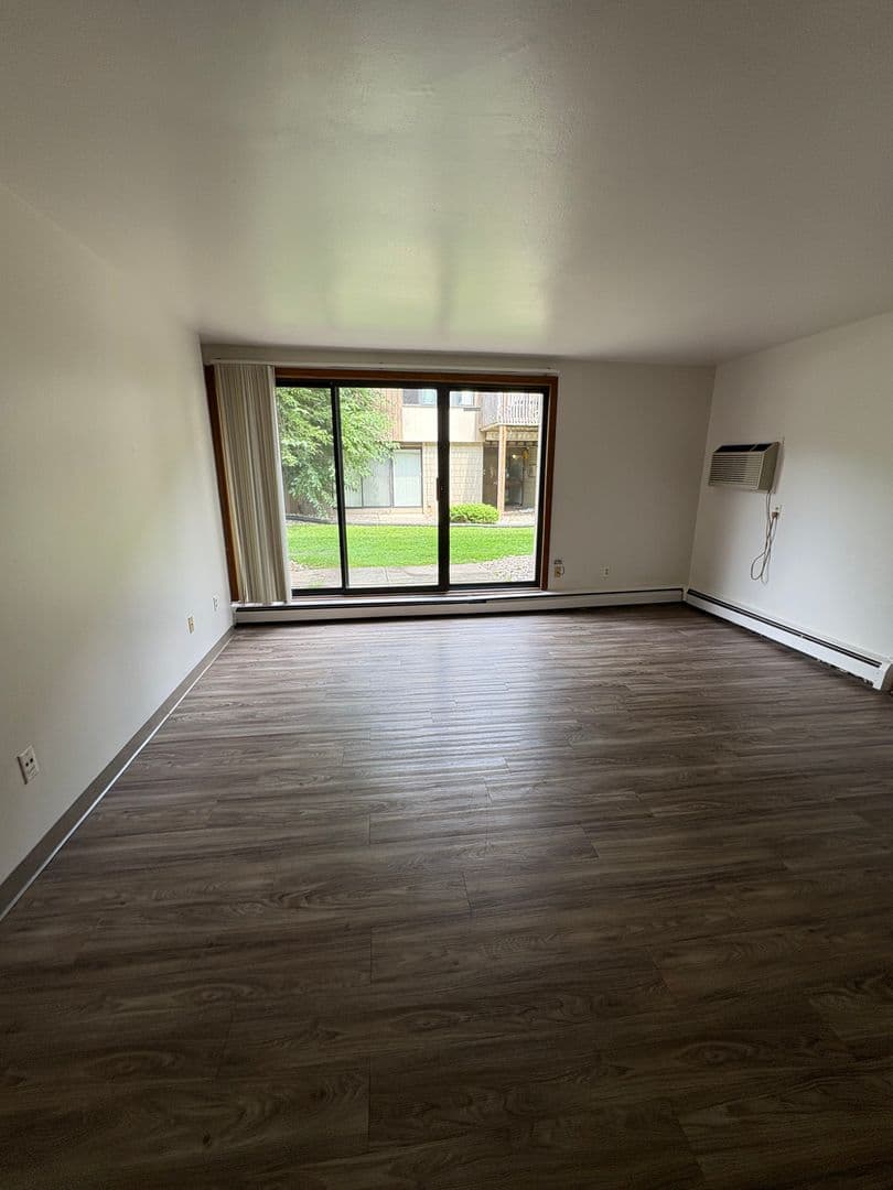 Woodland Court Apartment Homes 2 of 5
