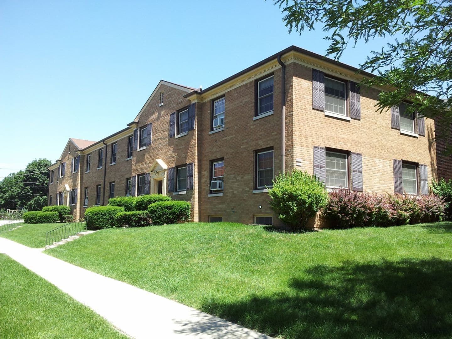 Longfellow Garden Apartment Homes 25 of 38
