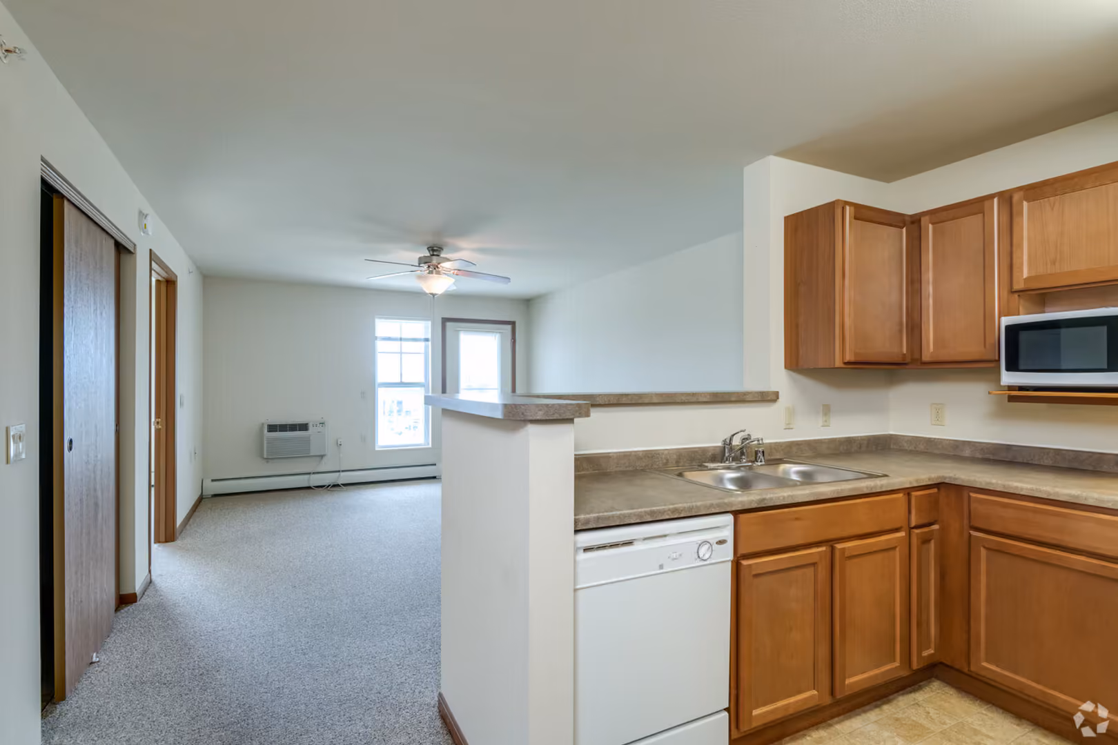 Harborside Commons Senior Apartment Homes, HCSAH LLC 8 of 27