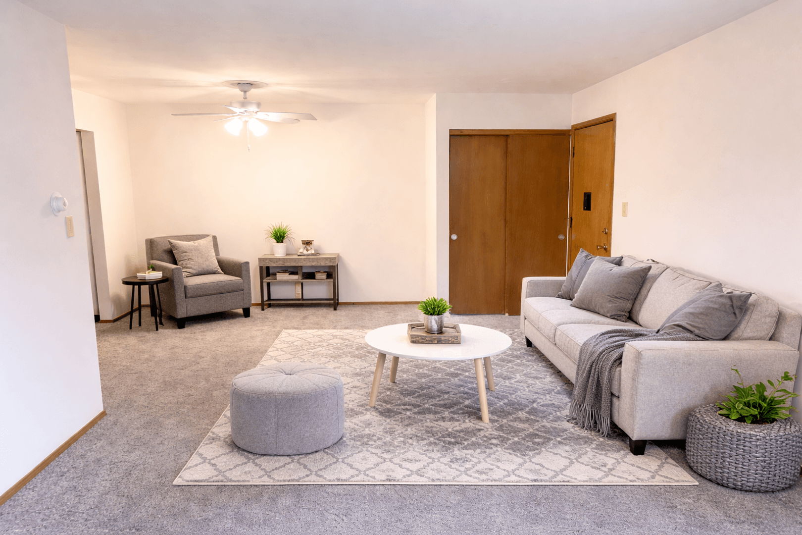 Oak Park Apartment Homes 4 of 8